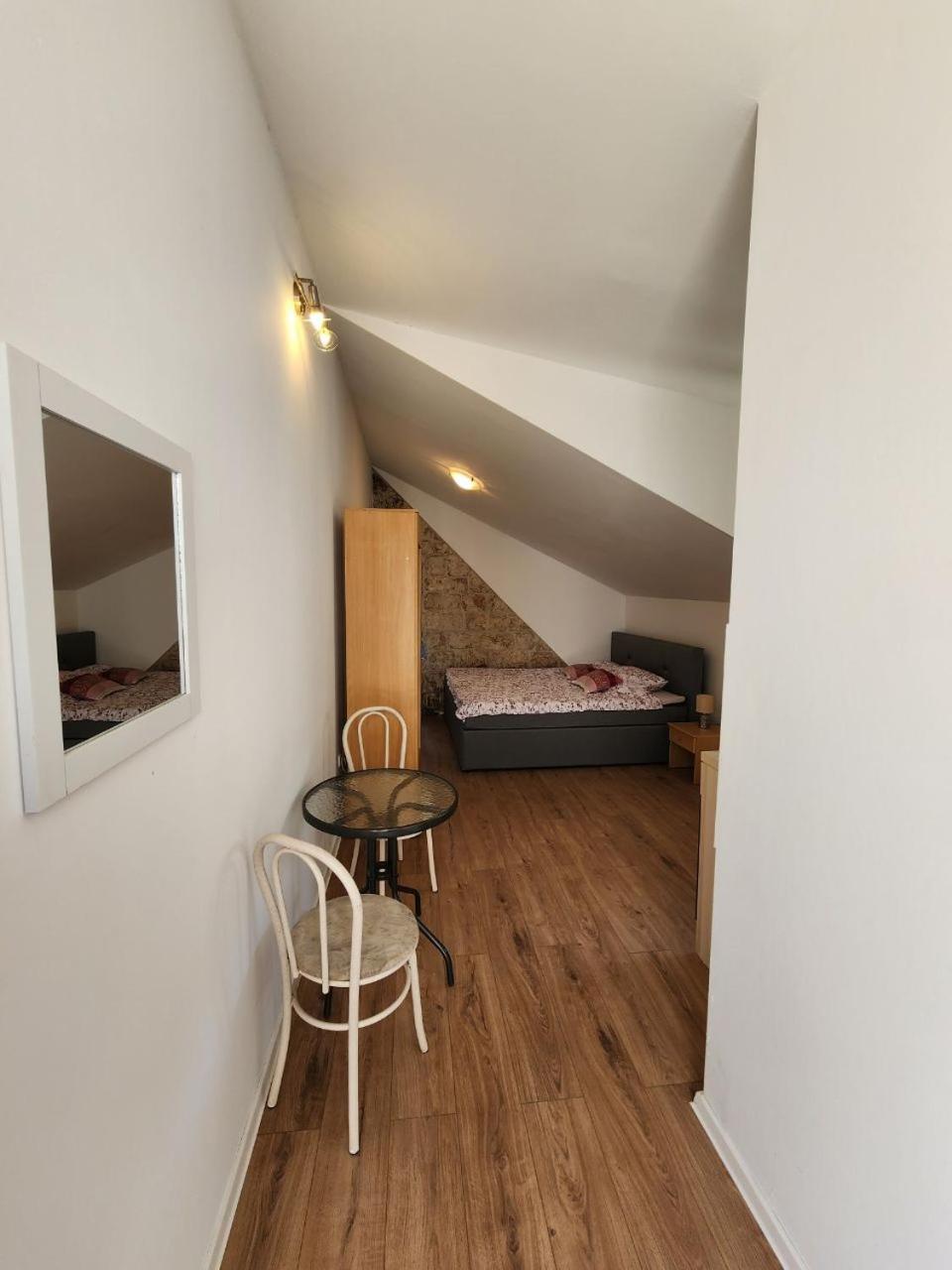 Apartmani Sole Vis Exteriér fotografie