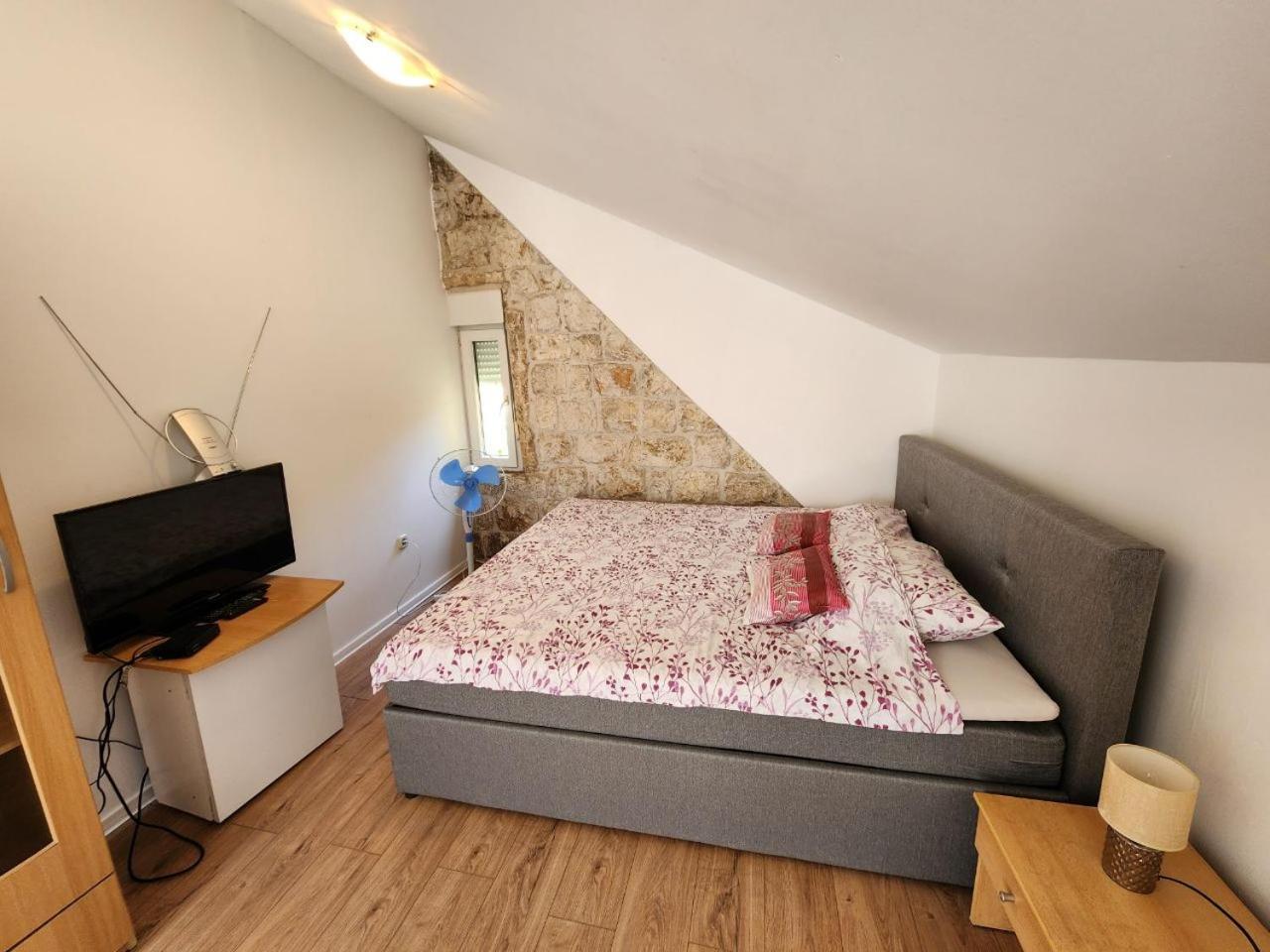 Apartmani Sole Vis Exteriér fotografie
