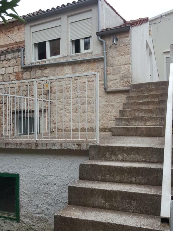 Apartmani Sole Vis Exteriér fotografie
