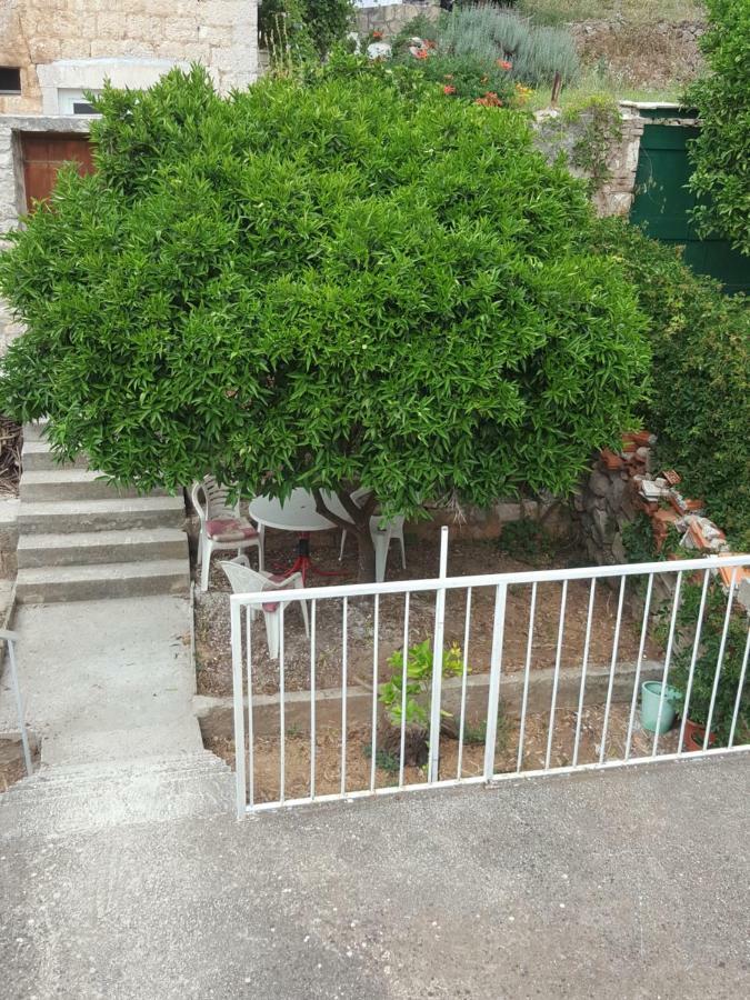 Apartmani Sole Vis Exteriér fotografie